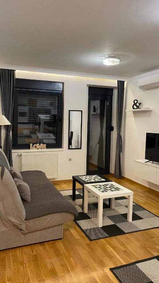Family Home Nis , Free Parking Exterior photo