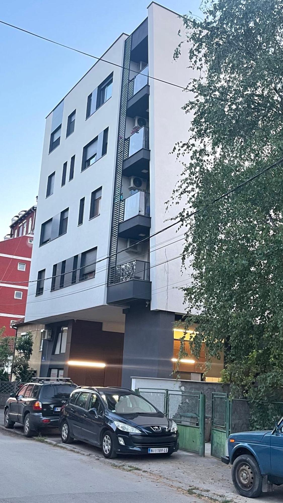 Family Home Nis , Free Parking Exterior photo